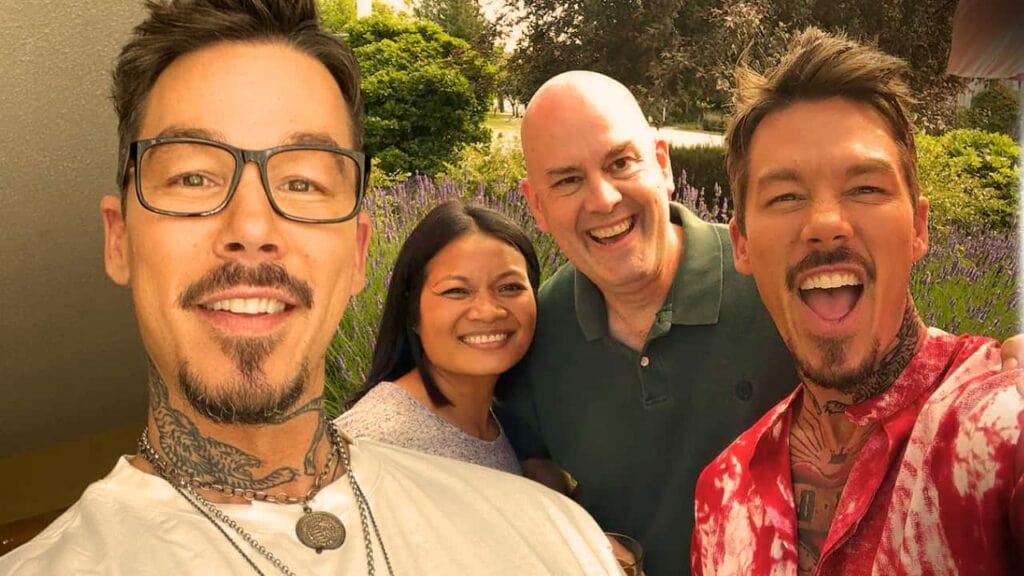 What Are the Names of David Bromstad’s Siblings?